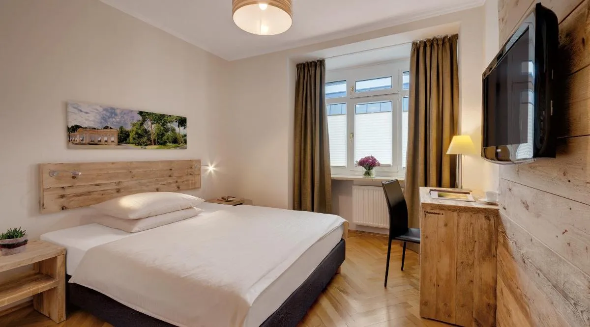 Image 4 of Alpen Hotel München