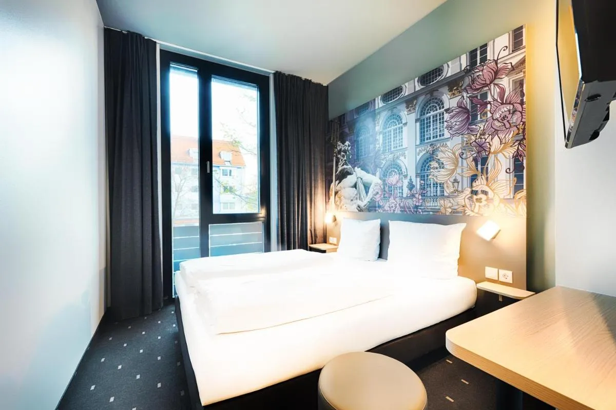 Image 2 of B&B Hotel München-Moosach
