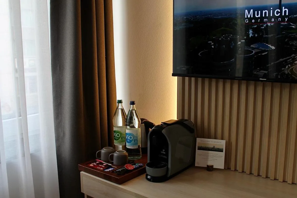 Image 2 of Bayer’s City Hotel