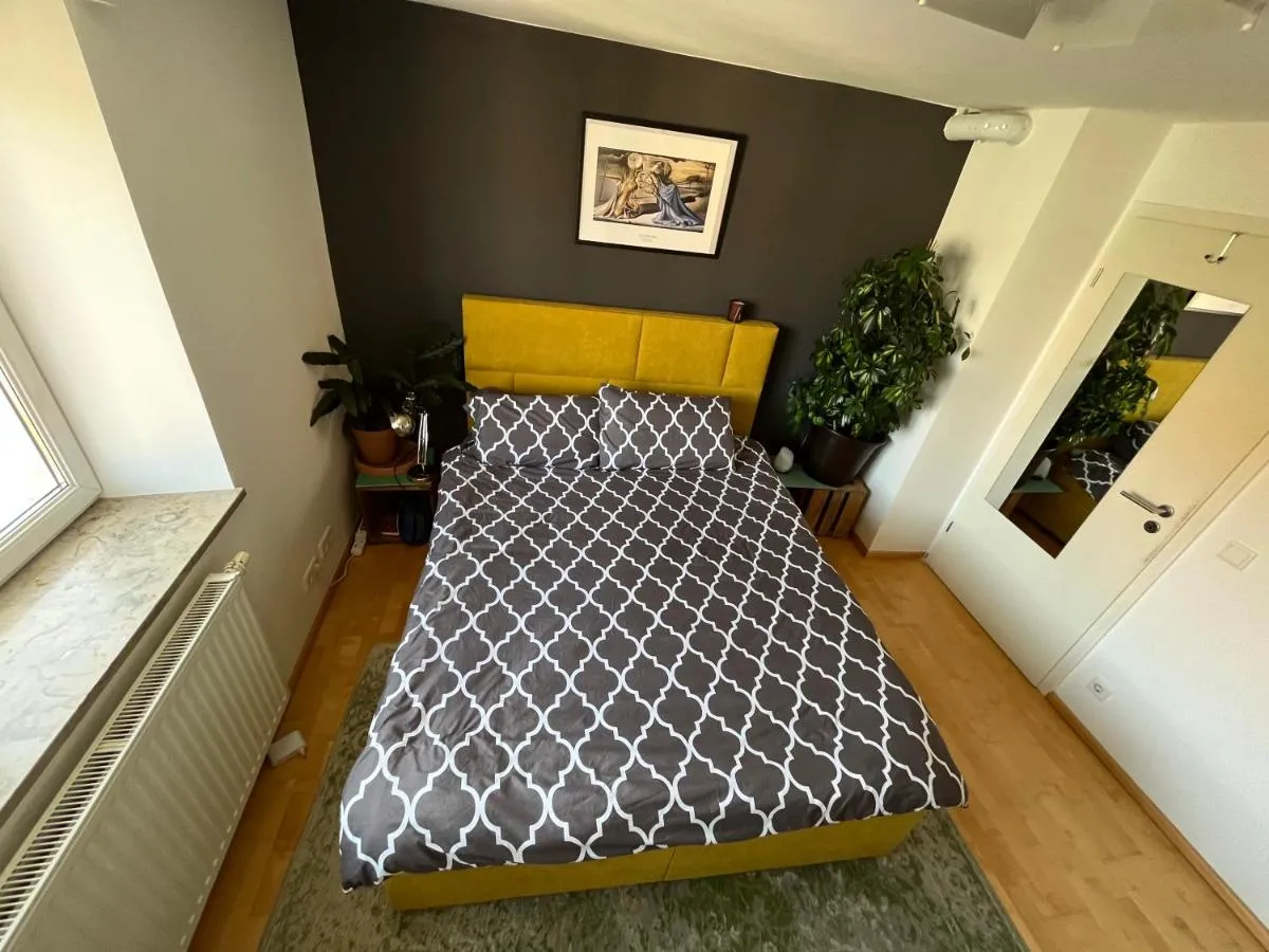 Image 5 of Beautiful and peaceful apartment in the heart of Munich