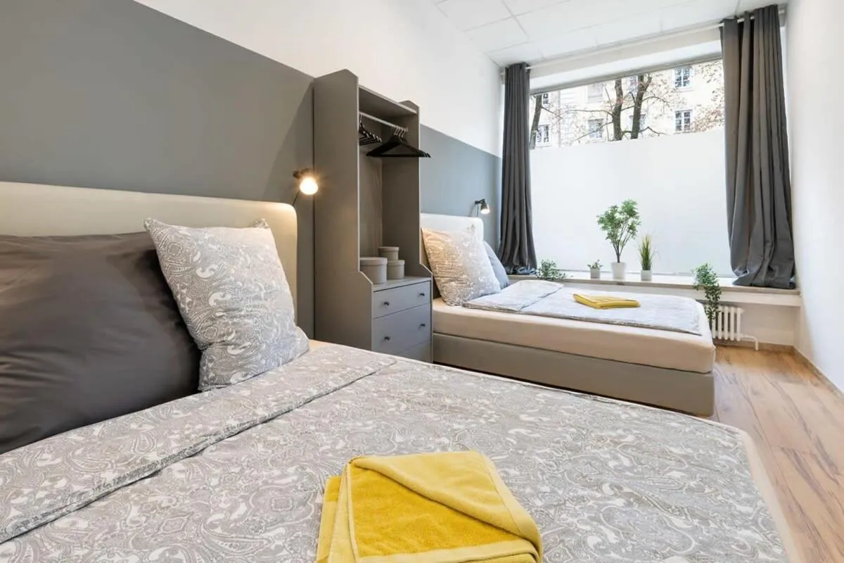 Image 1 of Big Central Apartment near Rotkreuzplatz with 3 BR for 12 PAX
