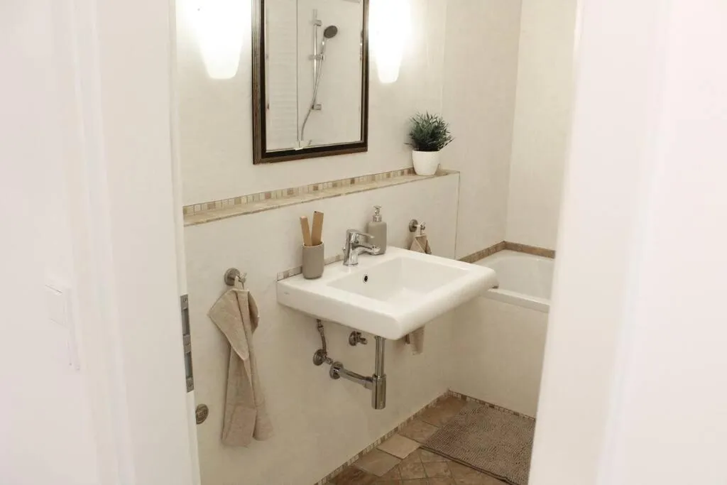 Image 2 of Cozy, Quiet Munich City Apartment