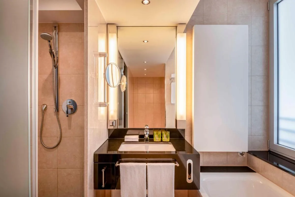Image 2 of Four Points by Sheraton Munich Arabellapark