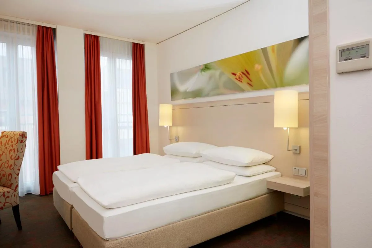 Image 6 of H+ Hotel München