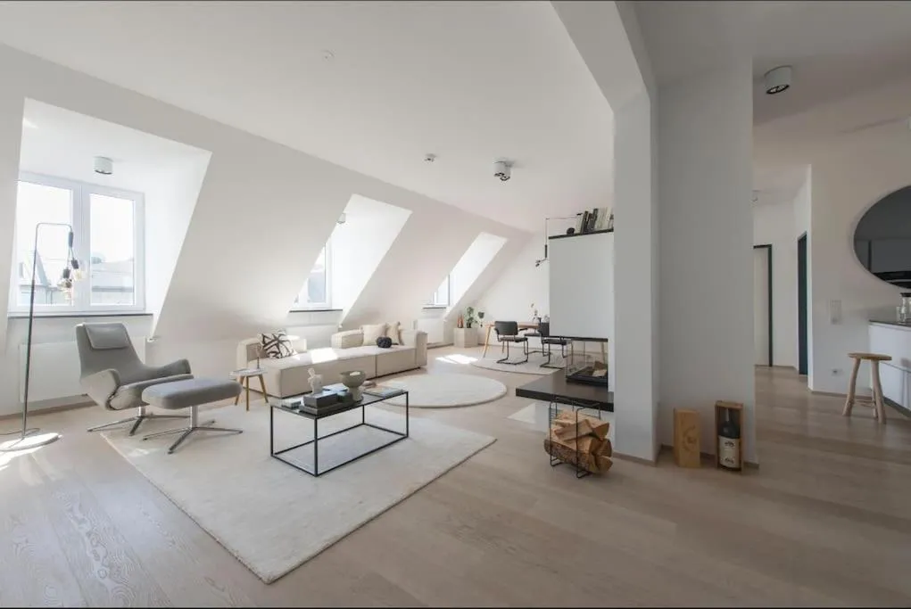 Image 4 of Hemingway Penthouse with Fireplace/Chimney