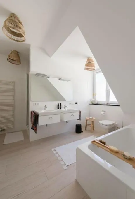 Image 3 of Hemingway Penthouse with Fireplace/Chimney