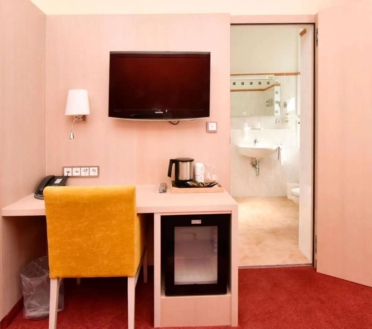Image 2 of Hotel ADRIA München