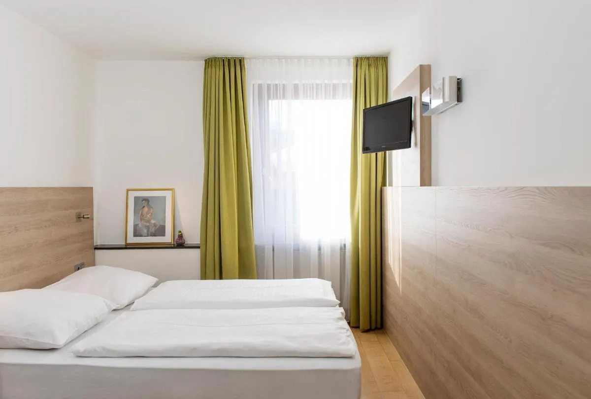 Image 1 of Hotel Amba