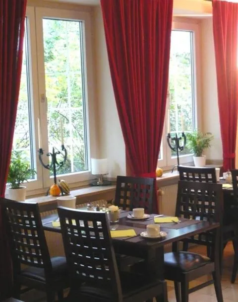 Image 4 of Hotel Biederstein am Englischen Garten