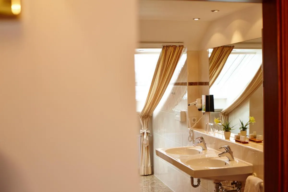Image 1 of Hotel Concorde