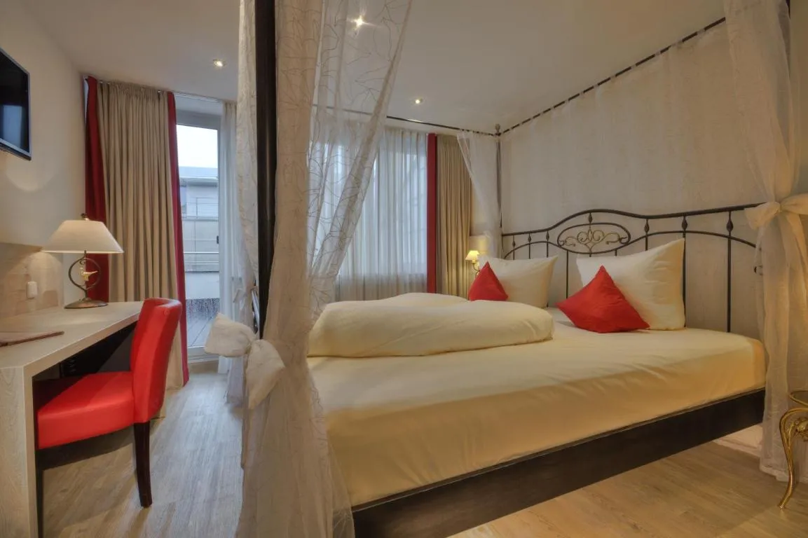 Image of Hotel Condor