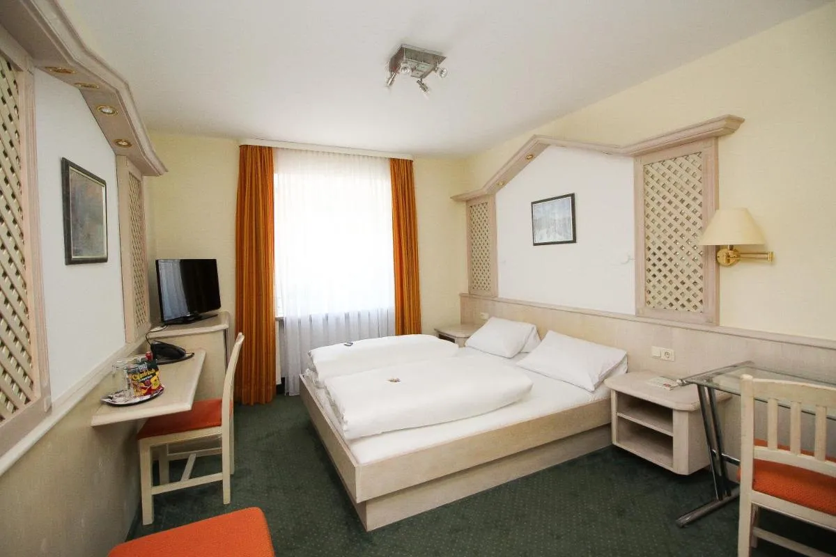 Image 1 of Hotel Leopold