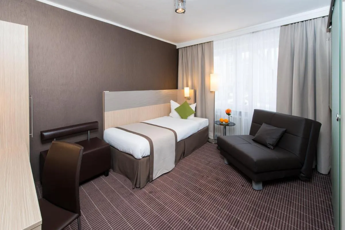 Image 1 of Hotel New Orly