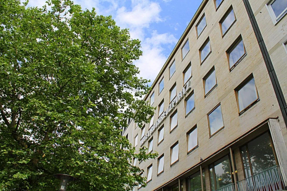 Image 4 of Hotel Rotkreuzplatz