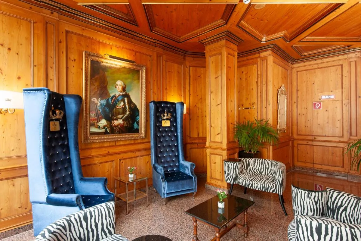 Image 2 of King’s Hotel Center Superior