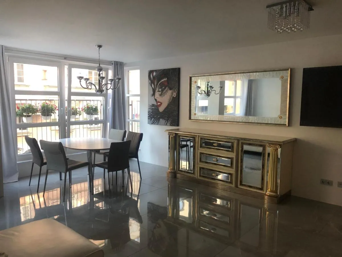 Image 4 of Luxurious 2 Bedroom Apartment Old City