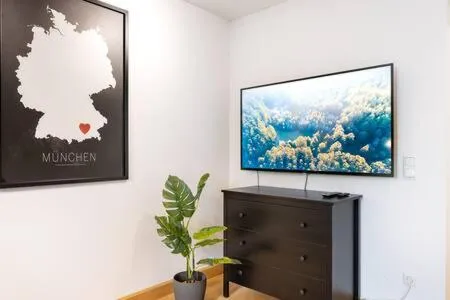 Image 4 of MARIENPLATZ Apartment 2 bedrooms living room kitchen