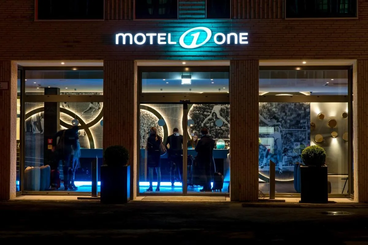 Image 4 of Motel One München-Olympia Gate