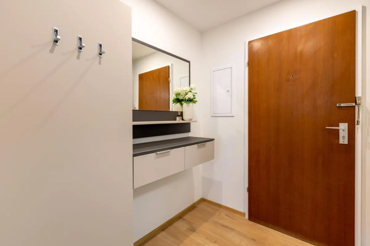 Image 2 of Munich Home