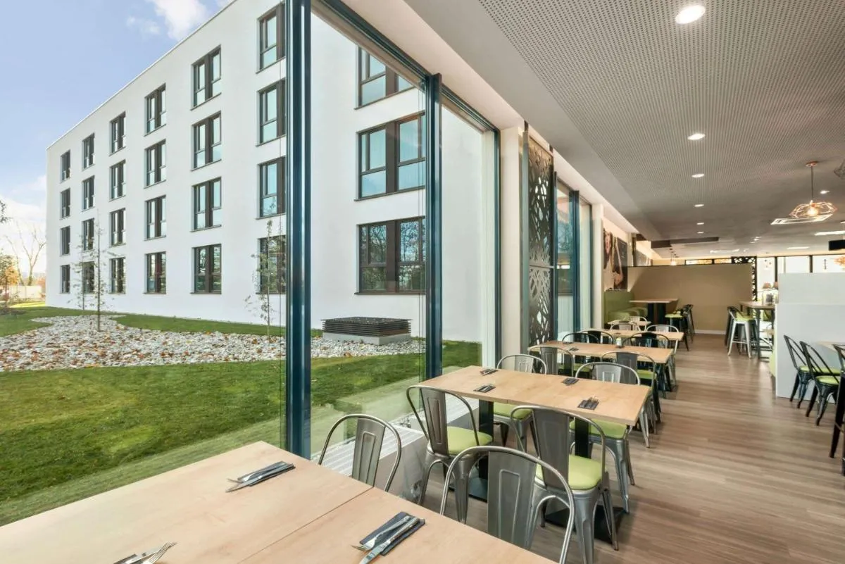 Image 4 of Super 8 by Wyndham Munich City North
