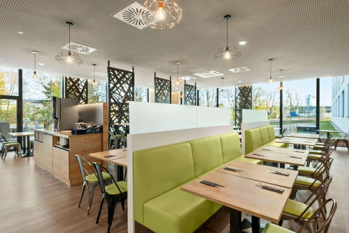 Image 3 of Super 8 by Wyndham Munich City North