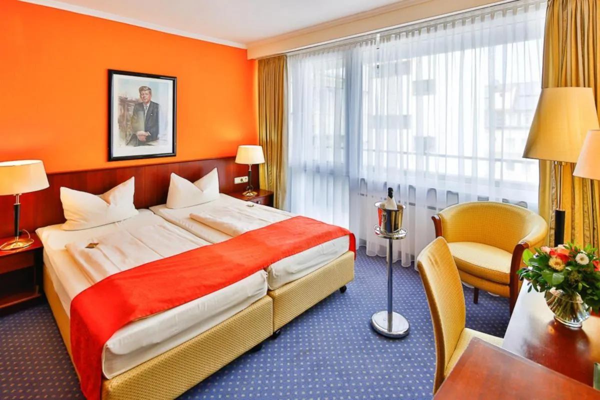 Image 1 of Superior Hotel Präsident
