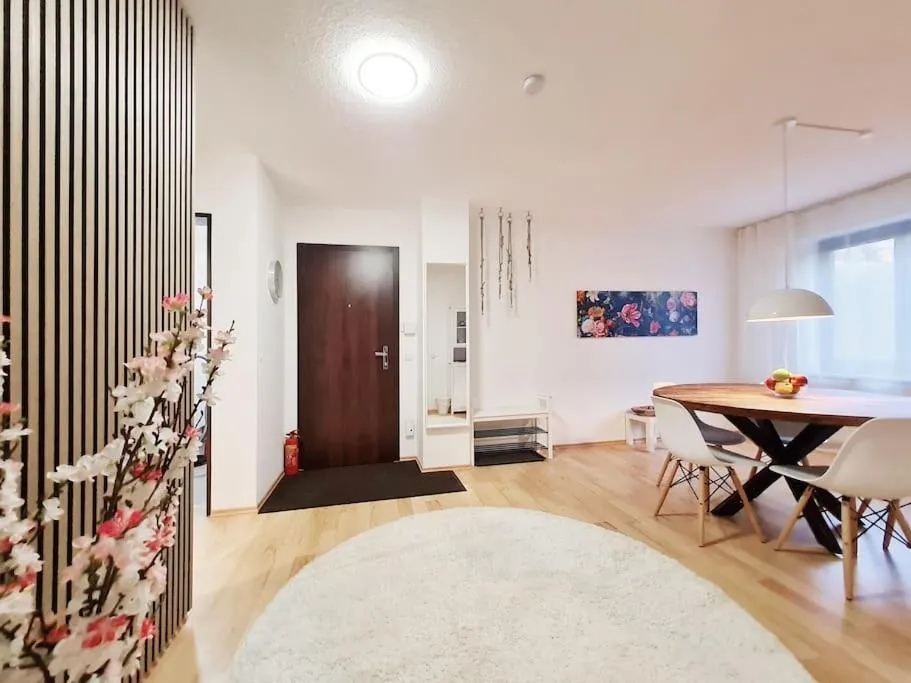 Image 3 of Sweet Home, Central & Quiet