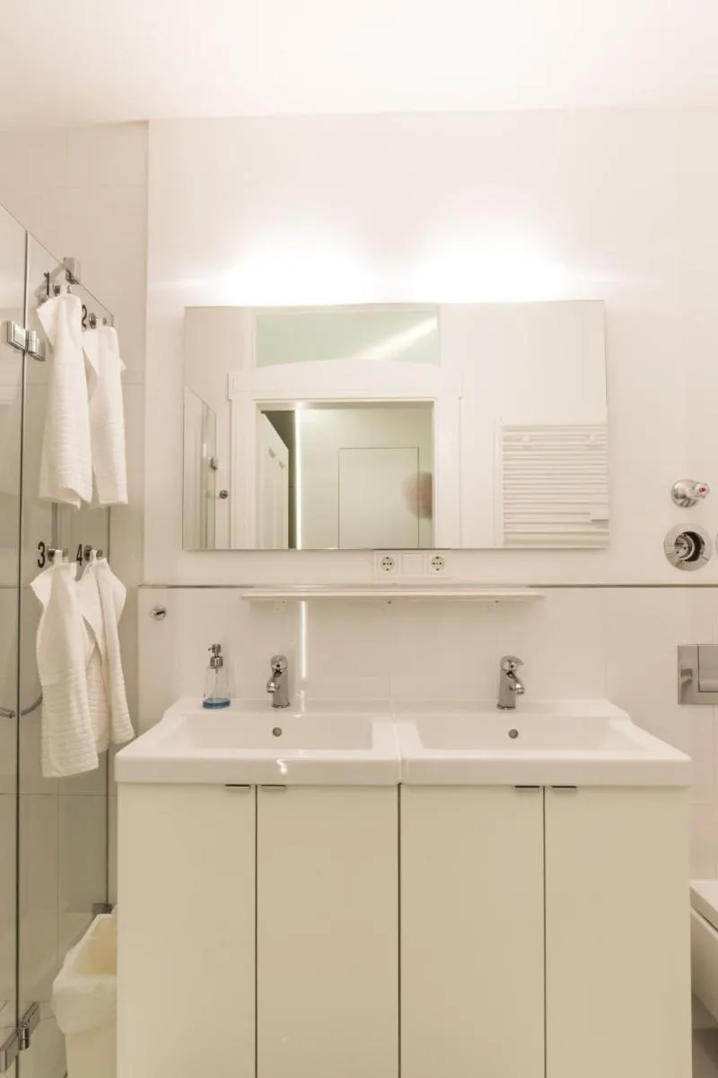 Image 3 of Vier Zimmer