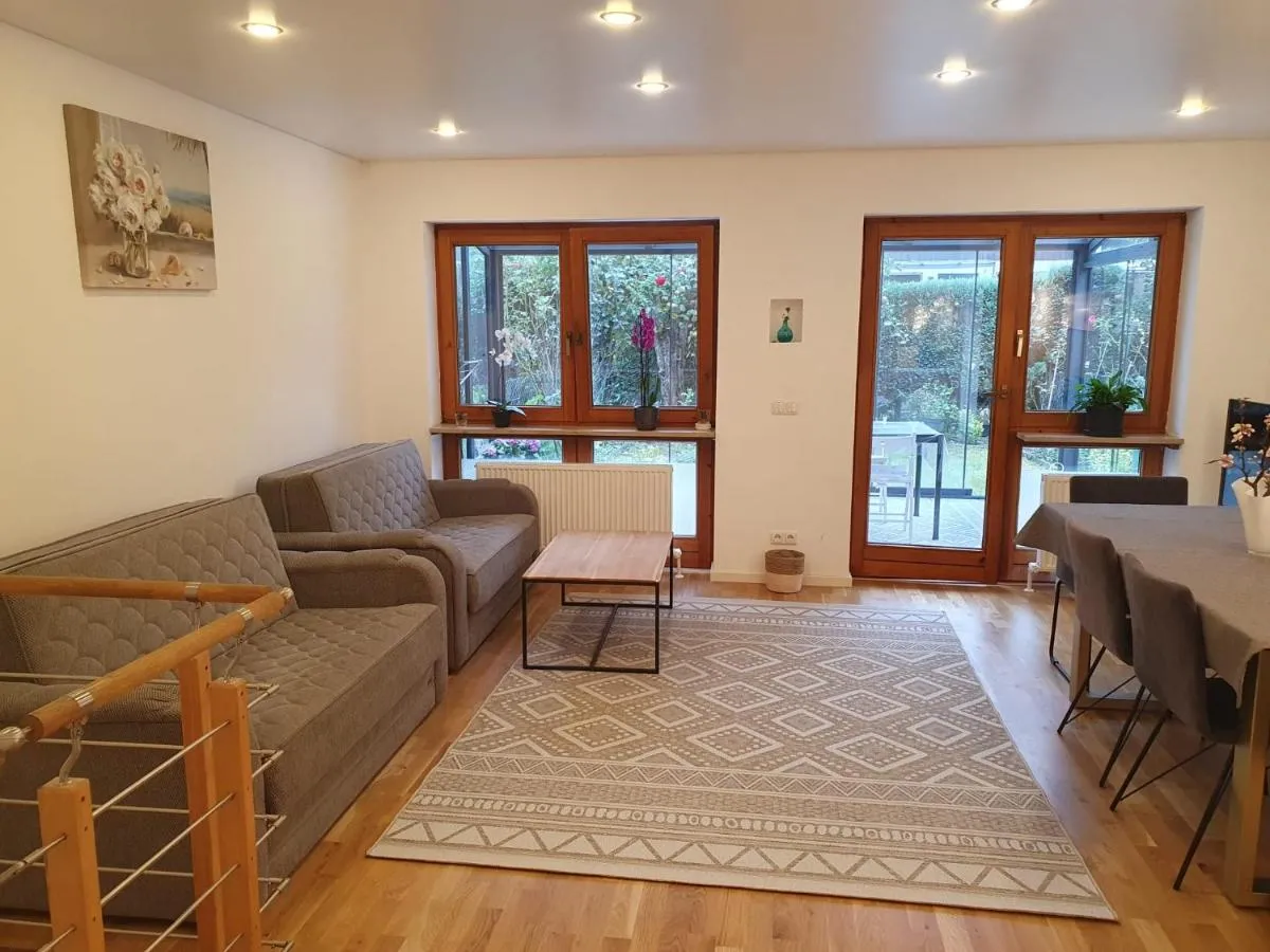 Image 2 of 80m2 Garten-Duplexwohnung in Altperlach