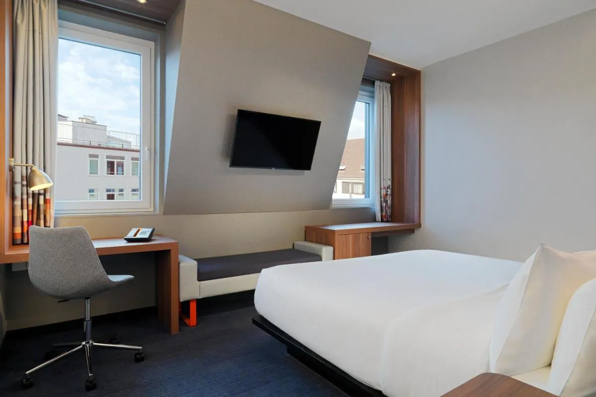 Image 6 of Aloft München
