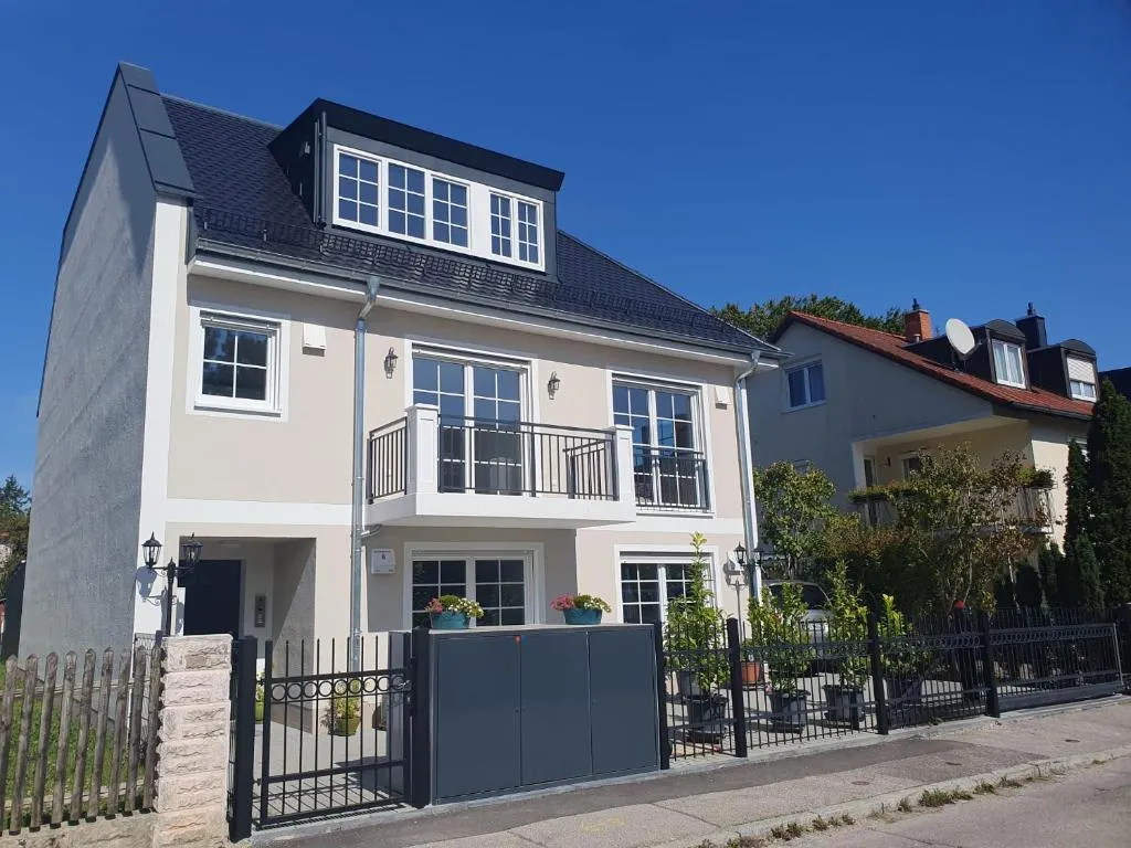 Image of Exklusive Neubau Dachterrassenwohnung mit Wohnungslift in Vierfamilienvilla
