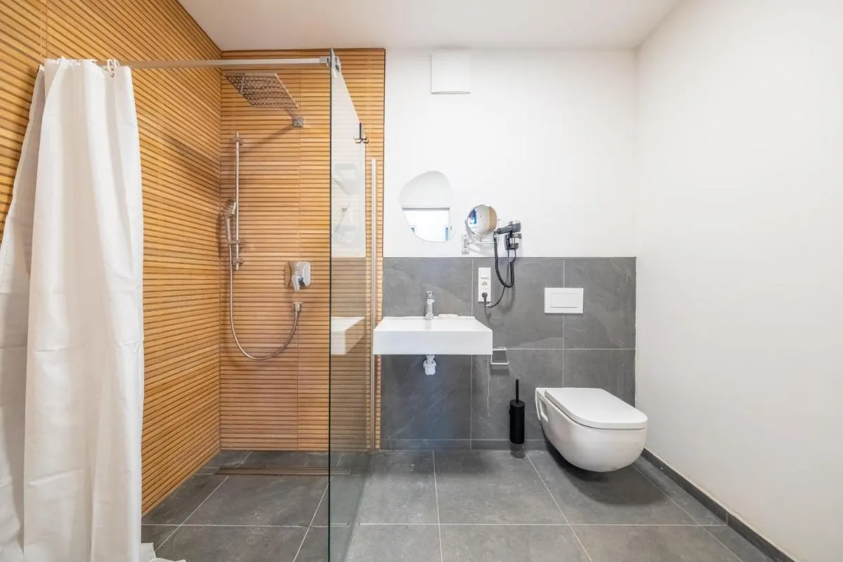 Image 2 of Fast Stay Luxury