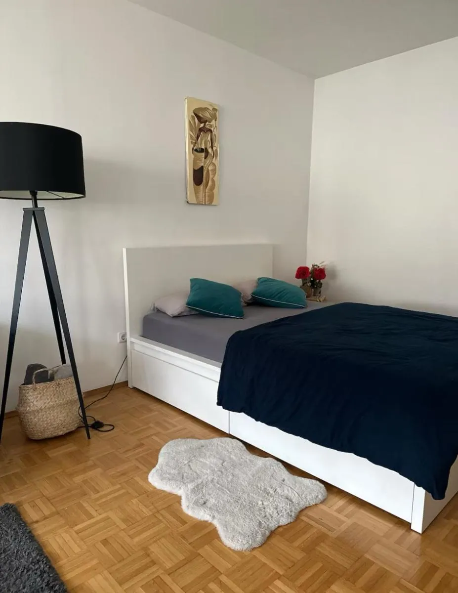 Image 3 of Feel home flat