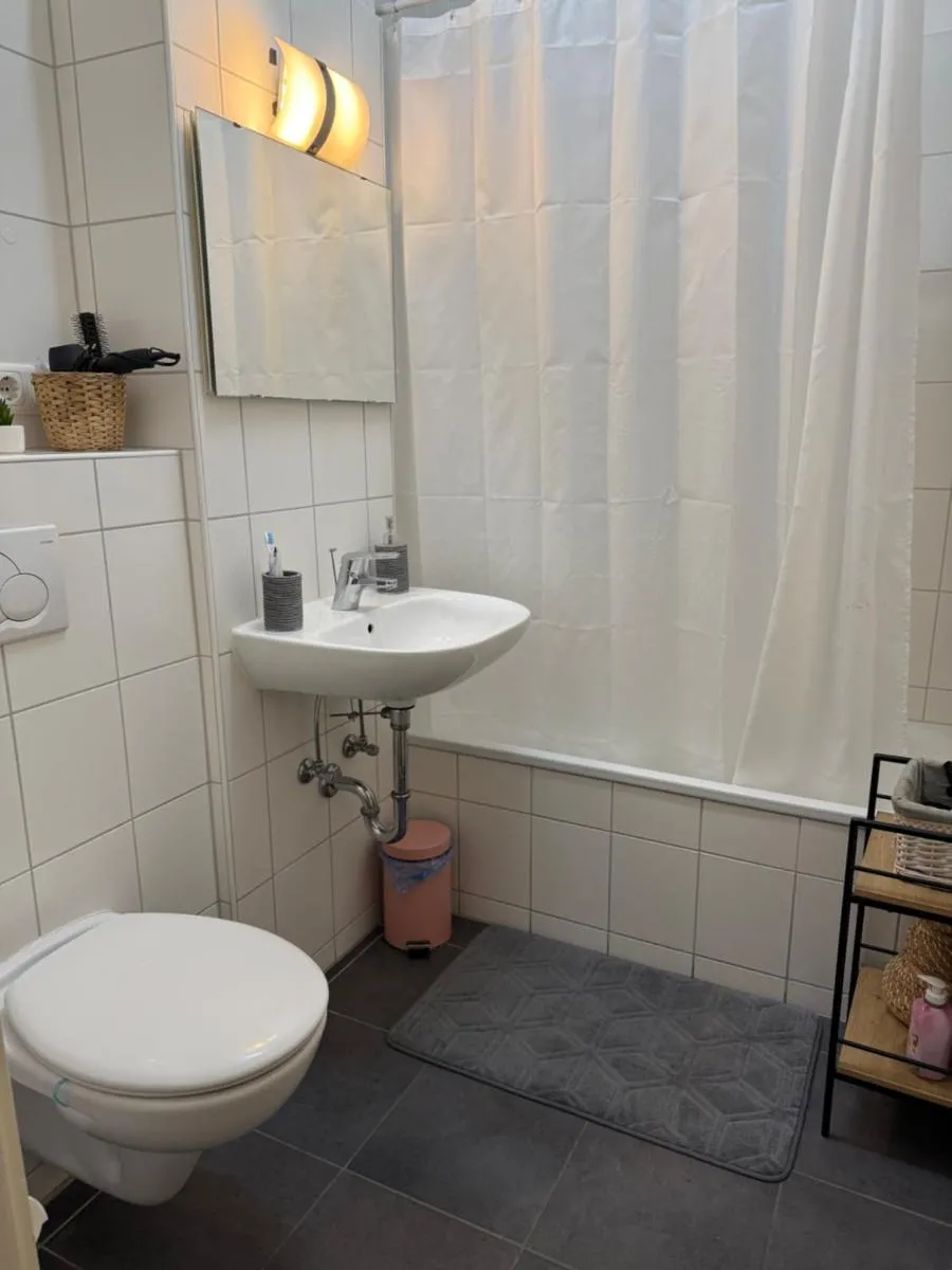 Image 1 of Feel home flat