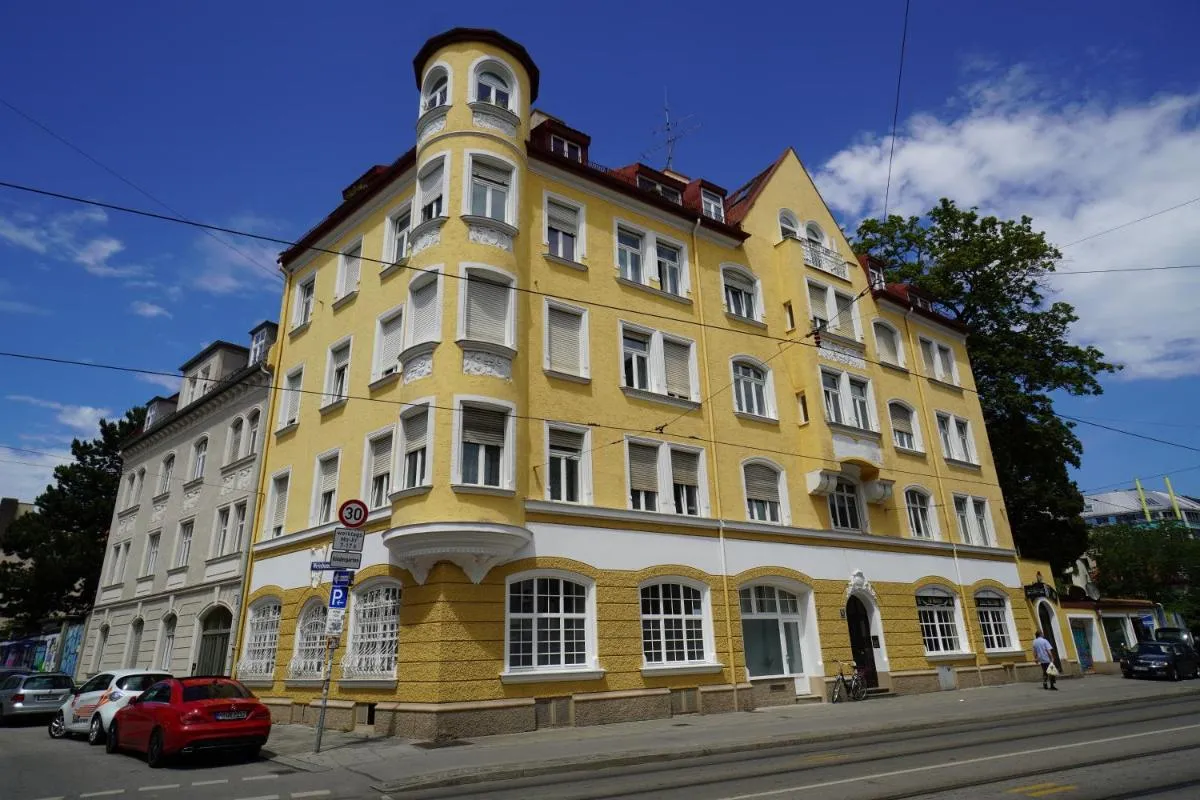 Image 2 of HOMELY STAY Studio 3 – Cozy Self-Check-In Studio in Central Munich