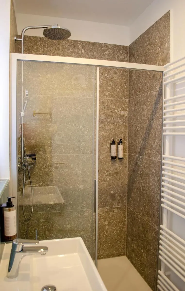 Image 3 of HOMELY STAY Studio 9 – Stylish & Convenient Self-Check-In Studio in Munich