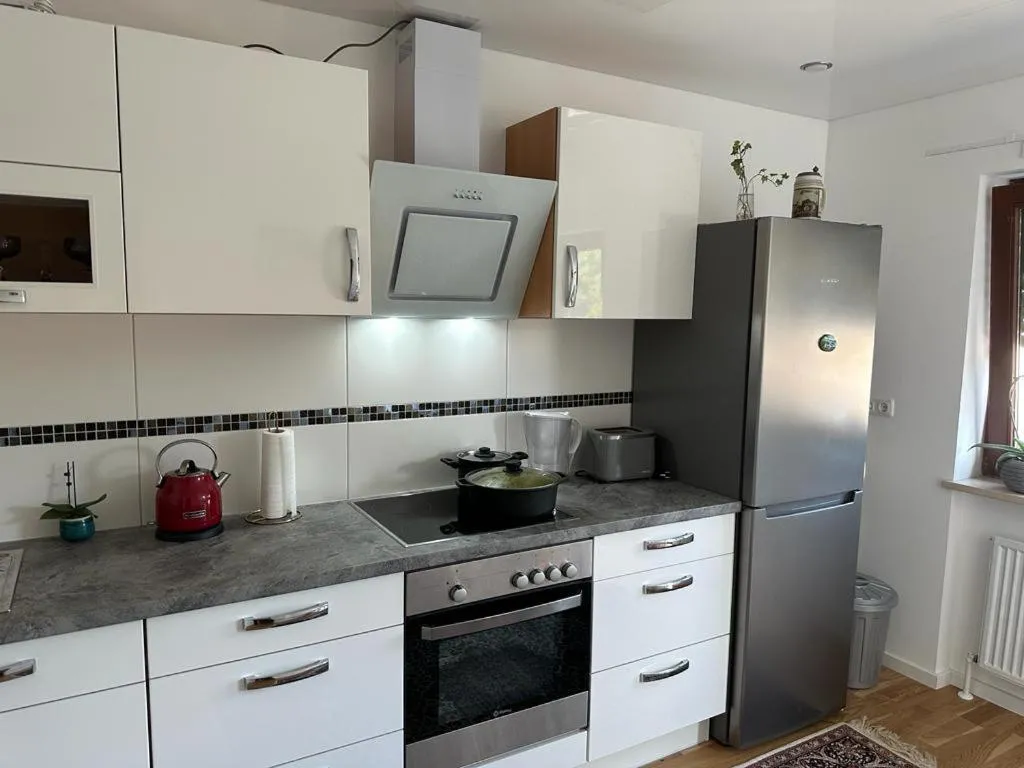 Image 2 of Lichtdurchflutete 90 m2 drei Zimmer Duplexwohnung in Altperlach