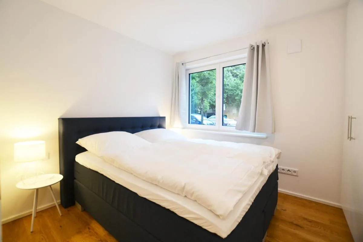 Image 4 of Modern apartment near downtown