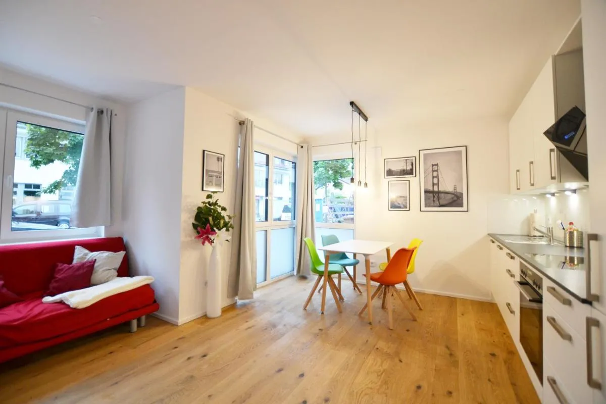 Image 5 of Modern apartment near downtown