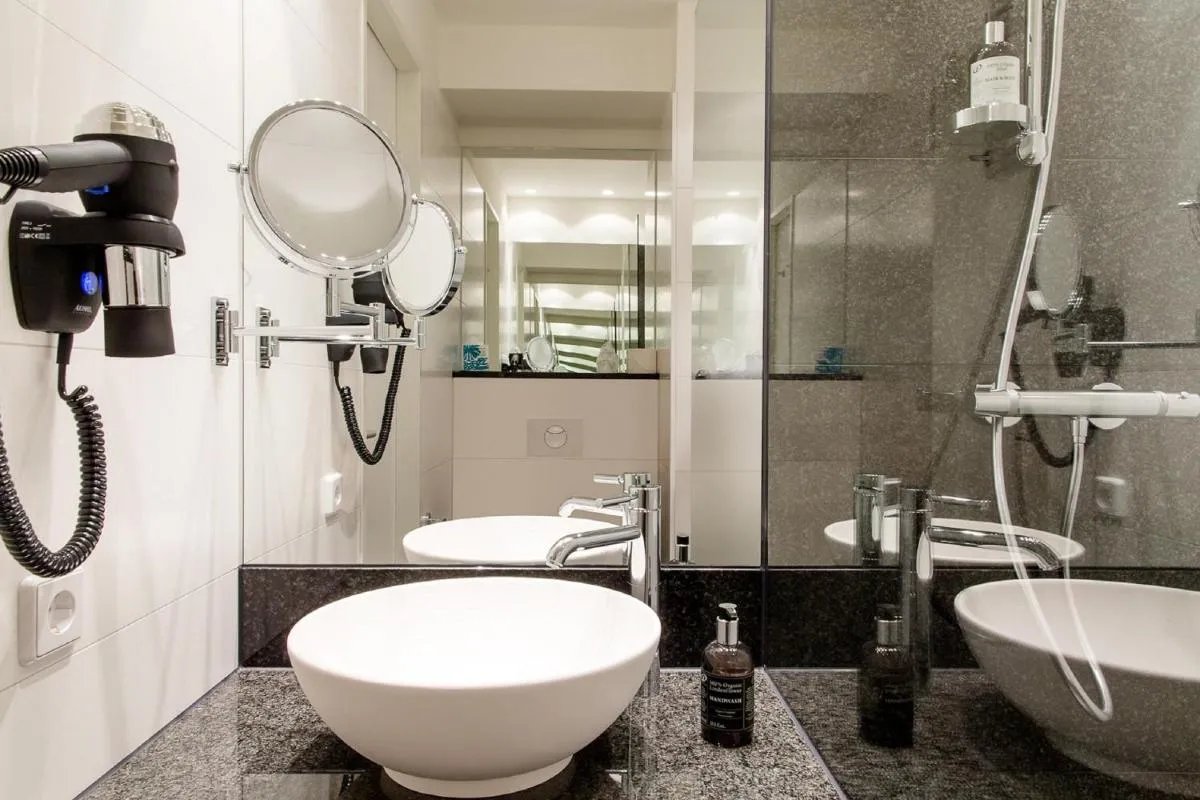 Image 6 of Motel One München Hauptbahnhof