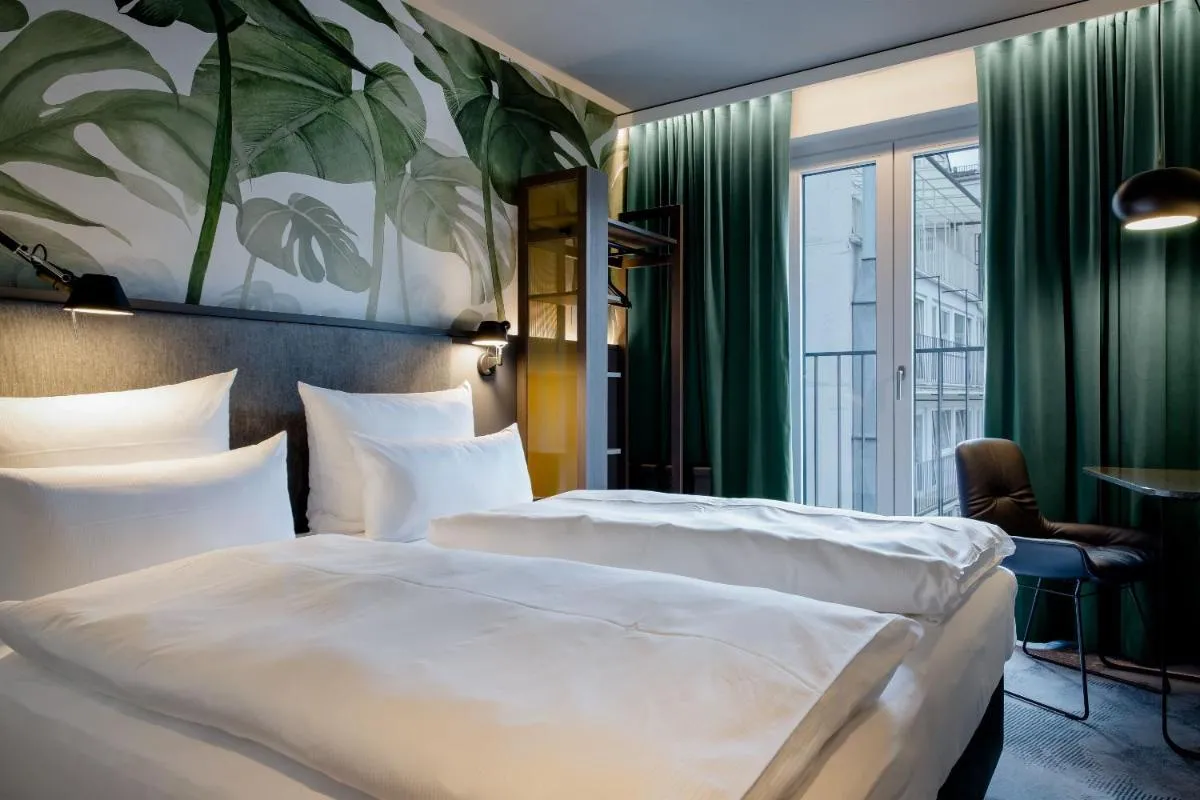 Image 1 of Motel One München Hauptbahnhof