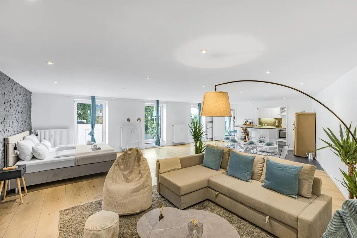 Image 1 of PRIME – City Apartment für 6 – Neu & Modern