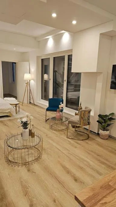 Image 2 of UG Neubau City Wohnung – Pool, Gym, Sauna, zweites Bad extra buchbar