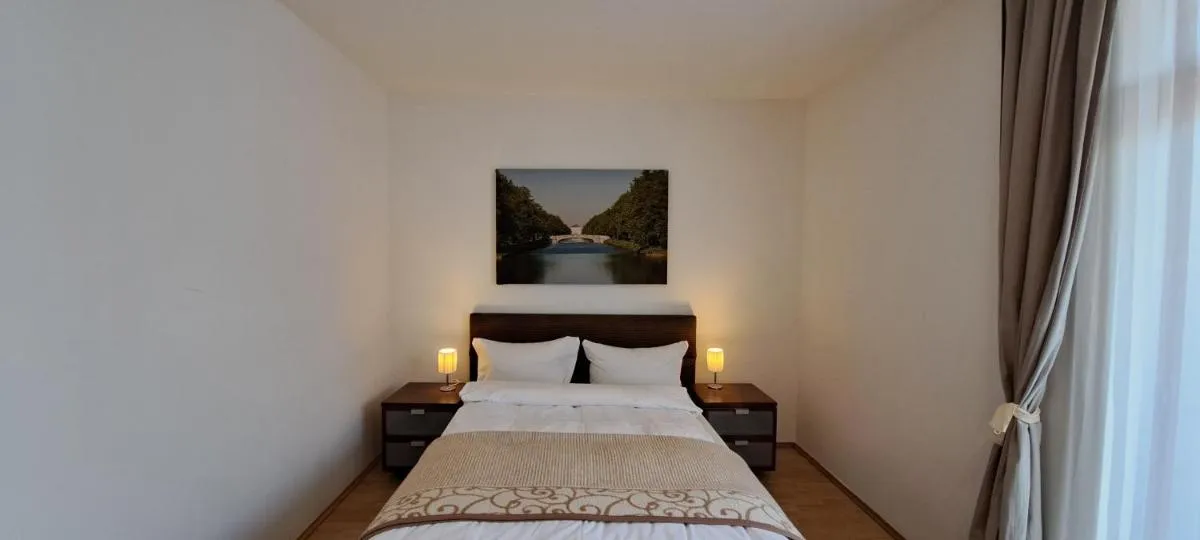 Image 5 of Westpark Apartments