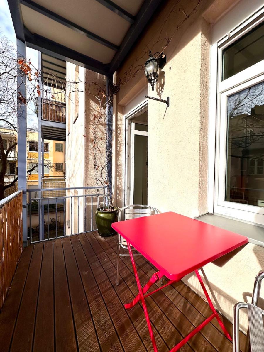 Image 4 of City Center Balcony Apartment