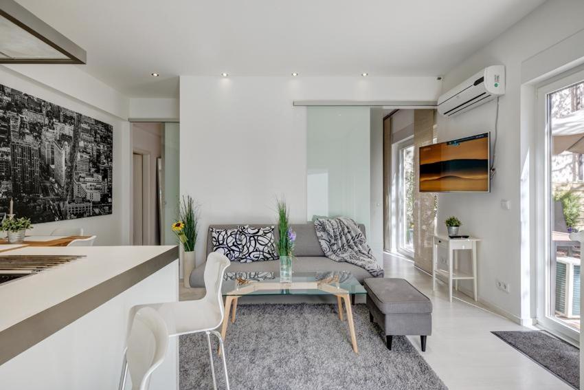 Image of Cozy modern apartment with garden in the center next to Oktoberfest