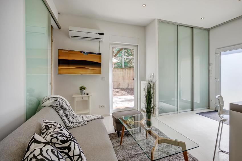 Image 1 of Cozy modern apartment with garden in the center next to Oktoberfest