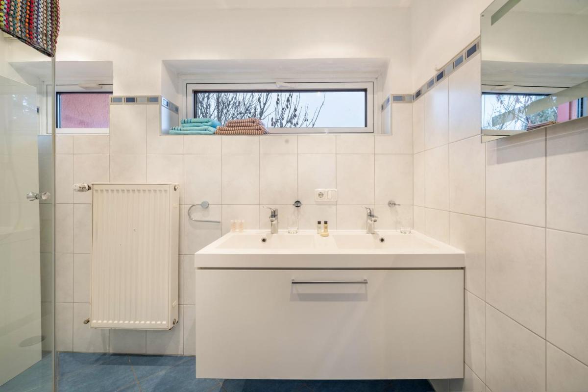 Image 2 of Haus Rose Muc City