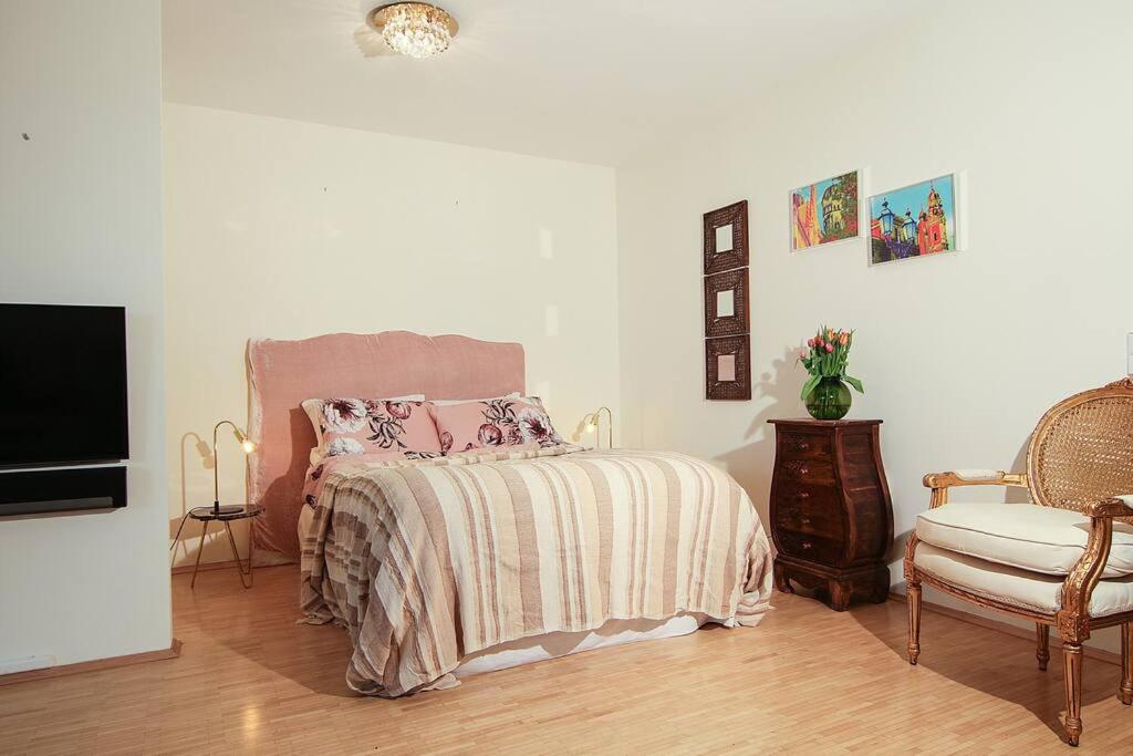 Image 1 of ☆Luxuriöses Apartment☆ Central MUC Enjoy & relax