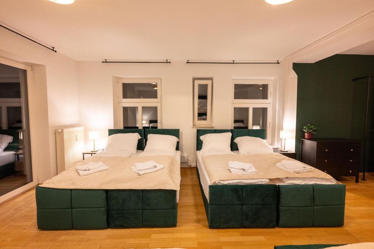 Image 6 of Munich Large Apartment 110 qm, 3 Bedrooms and very Central 1-12 Guests